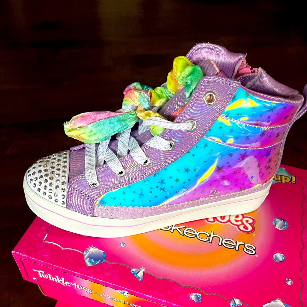 Brand New Lavender Skechers Twinkle Toes Size 3